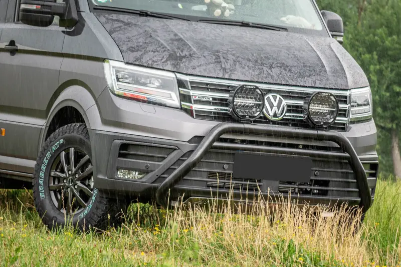 VW Crafter mit Frontbügel und Zusatzscheinwerfern